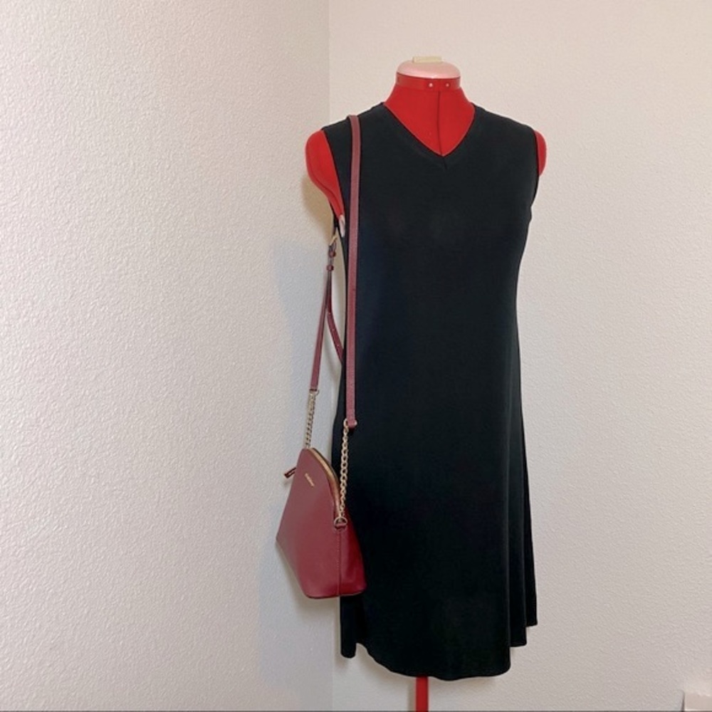 Fiorina Black V-neck Shift Dress